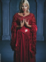 Средневековое красное (Insomnia Dress). Цена проката: 2500₽; цвет: Красный;